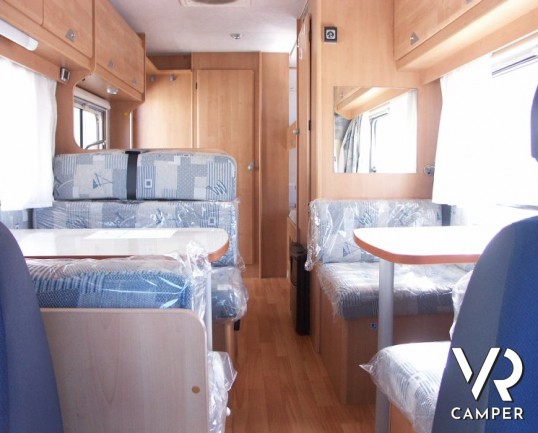 Elnagh Clipper 50: camper occasione a Torino, 7 posti a dormire e 7 posti a viaggiare, con letto a castello e pannello solare