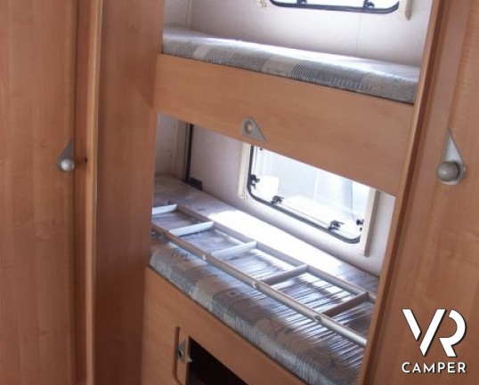 Elnagh Clipper 50: camper occasione a Torino, 7 posti a dormire e 7 posti a viaggiare, con letto a castello e pannello solare