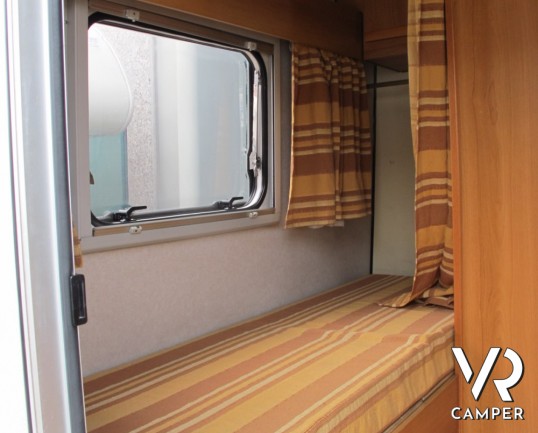 Elnagh Clipper: camper mansardato usato a Torino molto ben accessoriato, ottimo per prime esperienze con la famiglia