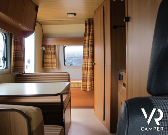 Elnagh Clipper: camper mansardato usato a Torino molto ben accessoriato, ottimo per prime esperienze con la famiglia