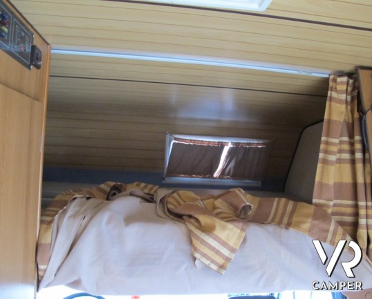 Elnagh Clipper: camper mansardato usato a Torino molto ben accessoriato, ottimo per prime esperienze con la famiglia