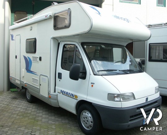 Elnagh Marlin 58: camper usato d'occasione per prime esperienza, sei posti con letti a castello e bagno grande