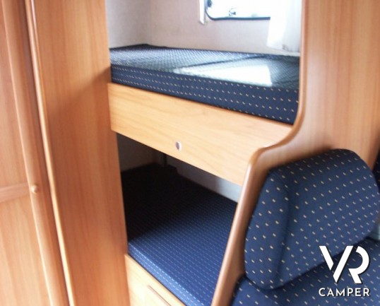 Elnagh Marlin 58: camper usato d'occasione per prime esperienza, sei posti con letti a castello e bagno grande