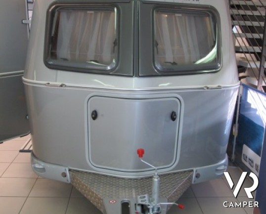 Eriba Touring 310 Silver Edition: caravan nuova a Torino in versione Silver, 3 posti letto, ideale per 2 persone, leggera per il trasporto.