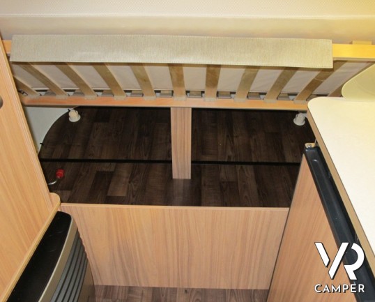 Eriba Touring 310 Silver Edition: caravan nuova a Torino in versione Silver, 3 posti letto, ideale per 2 persone, leggera per il trasporto.