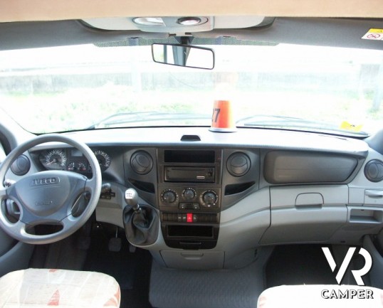 Giottiline Graal Y400 Classic: camper usato semintegrale su meccanica iveco 177cv e portamoto