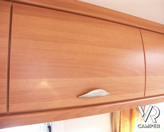 Giottiline Graal Y400 Classic: camper usato semintegrale su meccanica iveco 177cv e portamoto