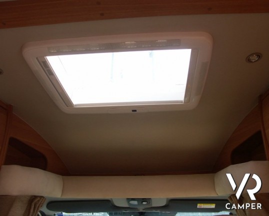 Giottiline Graal Y400 Classic: camper usato semintegrale su meccanica iveco 177cv e portamoto