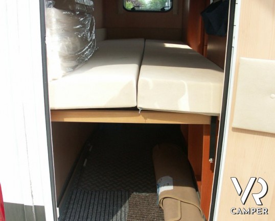 HOBBY TOSKANA 615: camper mansardato usato a Torino con letti a castello posteriori