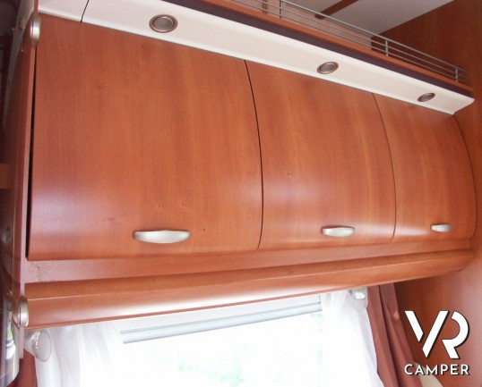 HOBBY TOSKANA 615: camper mansardato usato a Torino con letti a castello posteriori