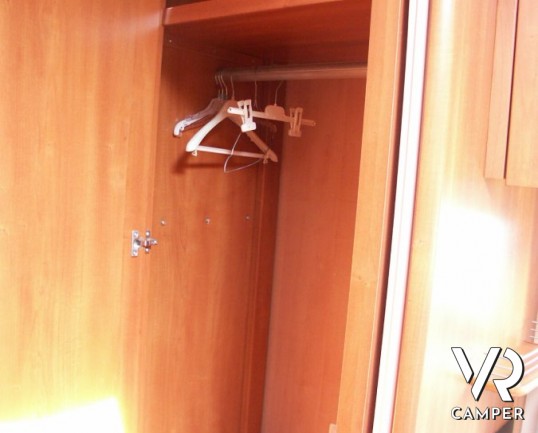 HOBBY TOSKANA 615: camper mansardato usato a Torino con letti a castello posteriori