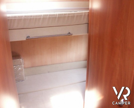 HOBBY TOSKANA 615: camper mansardato usato a Torino con letti a castello posteriori