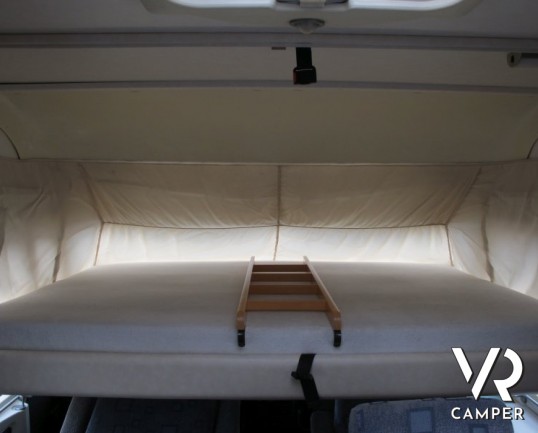 Hymer B-Klasse 544: camper motorhome Hymer usato in offerta a Torino con doppio pavimento passante, divano fronte dinette e di dimensioni contenute