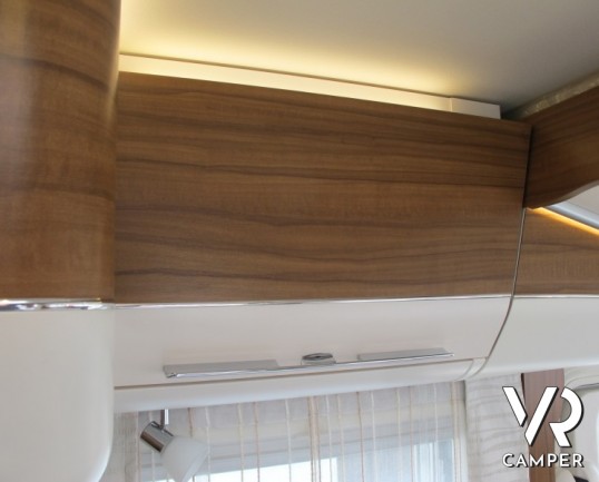 Hymer B 504 DL: nuova generazione di motorhome di fascia lusso, studiati nel dettaglio per ridurne il peso in marcia e aumentarne il carico utile.