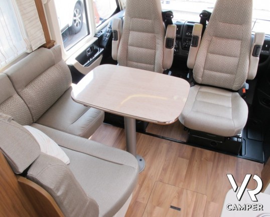 Hymer B 504 DL: nuova generazione di motorhome di fascia lusso, studiati nel dettaglio per ridurne il peso in marcia e aumentarne il carico utile.