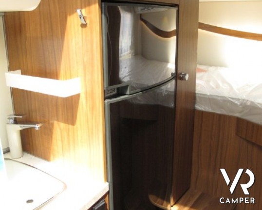 Hymer B 504 DL: nuova generazione di motorhome di fascia lusso, studiati nel dettaglio per ridurne il peso in marcia e aumentarne il carico utile.