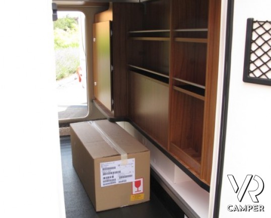 Hymer B 504 DL: nuova generazione di motorhome di fascia lusso, studiati nel dettaglio per ridurne il peso in marcia e aumentarne il carico utile.