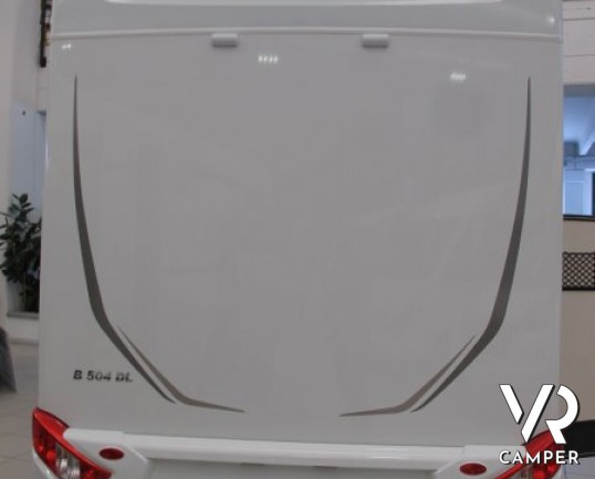 Hymer B 504 DL: motorhome di lusso Hymer con garage, 3 posti letto, full optional.