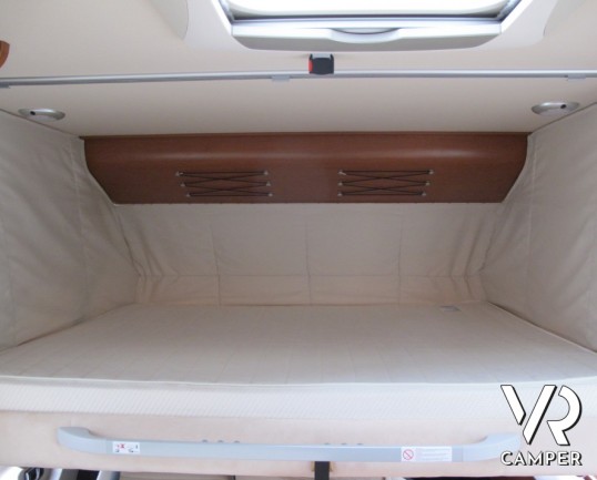 Hymer B 504: bellissimo motorhome hymer sotto i 6 metri di lunghezza, con garage, ben accessoriato e con pochi chilometri percorsi.