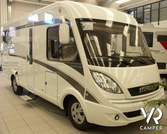 Hymer B 514: camper nuovo hymer motorhome con letto matrimoniale in coda e basculante sopra cabina. 4 posti omologati e un prezzo speciale.