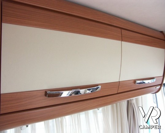 Hymer B 514 SL Gold Edition: camper motorhome usato a Torino, compatto nelle dimensioni con letto matrimoniale in coda, garage e basculante in cabina.