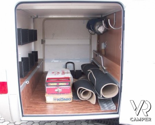 Hymer B 514 SL Gold Edition: camper motorhome usato a Torino, compatto nelle dimensioni con letto matrimoniale in coda, garage e basculante in cabina.