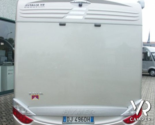 Hymer B 514 SL Gold Edition: camper motorhome usato a Torino, compatto nelle dimensioni con letto matrimoniale in coda, garage e basculante in cabina.