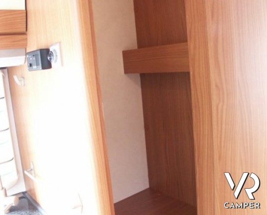 Hymer B 514 SL Gold Edition: camper motorhome usato a Torino, compatto nelle dimensioni con letto matrimoniale in coda, garage e basculante in cabina.