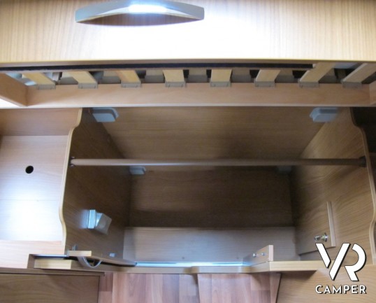 Hymer B 518 SL: camper usato motorhome a Torino, garage, compatto nelle dimensioni, con frigorifero grande e meccanica Fiat Ducato 3.0 M-Jet