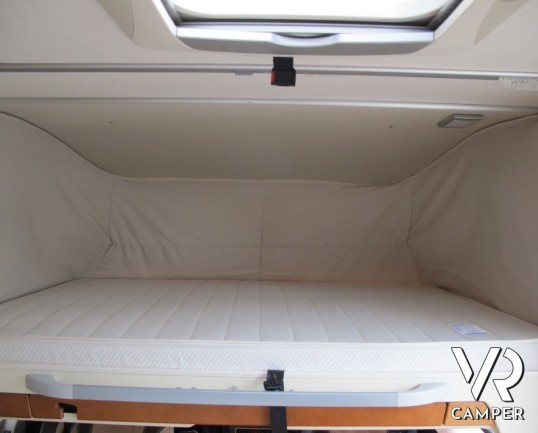 Hymer B 518 SL: camper usato motorhome a Torino, garage, compatto nelle dimensioni, con frigorifero grande e meccanica Fiat Ducato 3.0 M-Jet