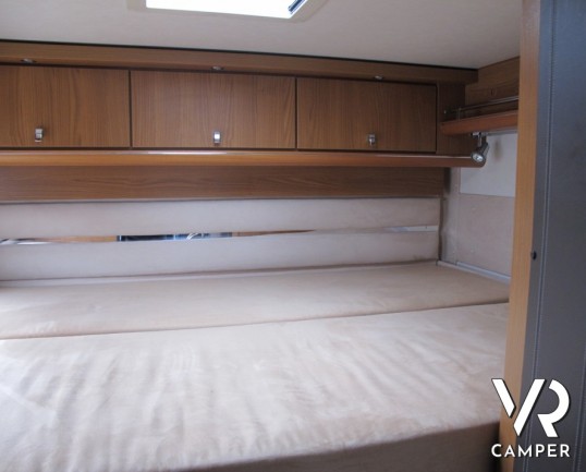 Hymer B 518 SL: camper usato motorhome a Torino, garage, compatto nelle dimensioni, con frigorifero grande e meccanica Fiat Ducato 3.0 M-Jet