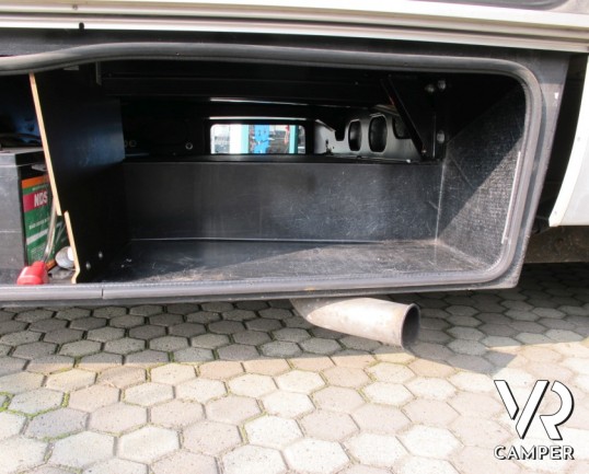 Hymer B 524 SL: camper motorhome Hymer usato con letto singolo posteriore e doppio pavimento AL-KO con gavoni passanti