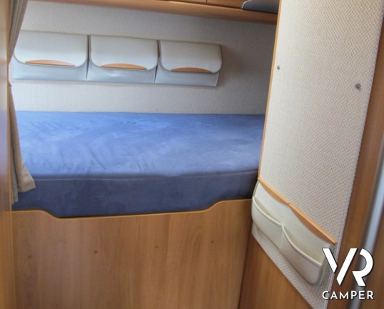 Hymer B 524 SL: camper motorhome Hymer usato con letto singolo posteriore e doppio pavimento AL-KO con gavoni passanti