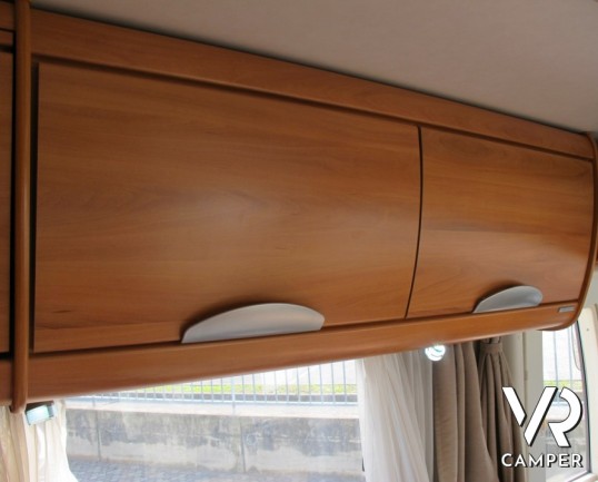 Hymer B 524 SL: camper motorhome Hymer usato con letto singolo posteriore e doppio pavimento AL-KO con gavoni passanti