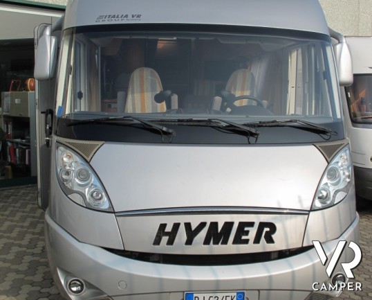 Hymer B 524 SL: camper Hymer motorhome usato con letto singolo posteriore, dinette a L, garage e bagno con doccia separata