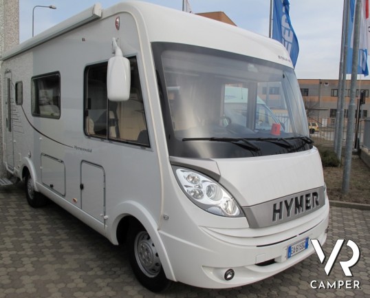 Hymer B 544: camper compatto con divano fronte dinette, pochissimi chilometri, omologato 4 posti e ben accessoriato