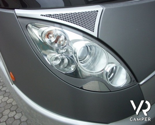 Hymer B 544 SL: camper usato motorhome con doppio pavimento AL-KO passante, full optional