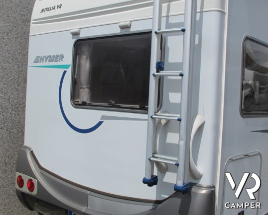 Hymer B 574: motorhome Hymer usato con letto alla francese posteriore, compatto nelle dimensioni e ottimo per la coppia e per 4 persone.