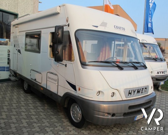 Hymer B 584 Classic: camper usato Hymer con divanetto e tavolo bar, pochi chilometri e lunghezza contenuta.