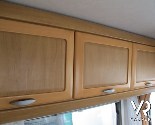 Hymer B 584: camper motorhome usato 3 posti letto, con portamoto originale Hymer, condizionatore cabina e sospensioni ad aria per una migliore stabili