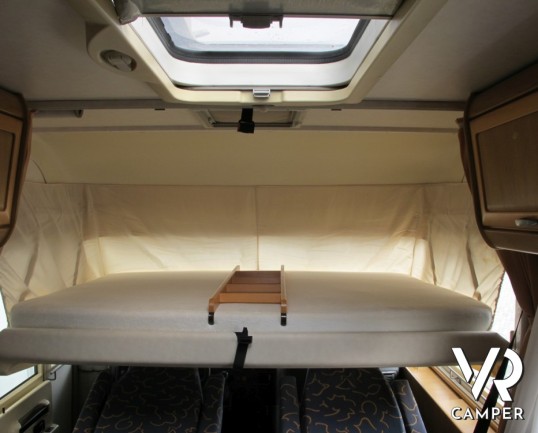 Hymer B 584: camper motorhome usato 3 posti letto, con portamoto originale Hymer, condizionatore cabina e sospensioni ad aria per una migliore stabili
