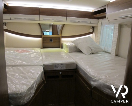 Hymer B 588 DL: camper nuovo motorhome in Piemonte, letti gemelli con ampio garage, camper leggero in patente B