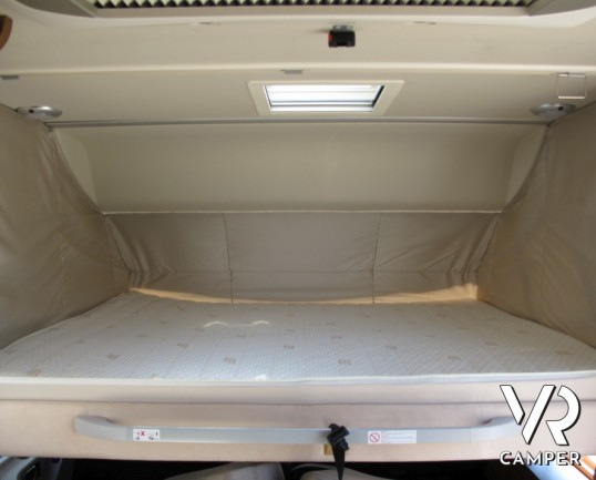 Hymer B 594 Premium Line: il massimo del motorhome tedesco, sotto i 7 metri di lunghezza con ampio garage e doppio pavimento, il motorhome per eccelle