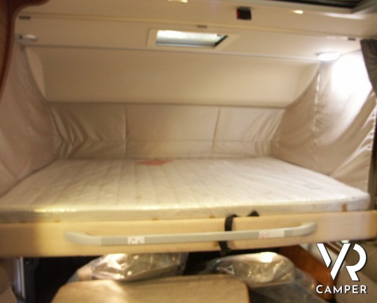 HYMER B 594 PREMIUM LINE: camper motorhome nuovo Hymer in Piemonte con ampio garage, bagno e doccia separata, lunghezza sotto i 7 metri.