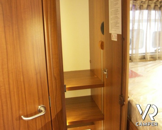 HYMER B 594 PREMIUM LINE: camper motorhome nuovo Hymer in Piemonte con ampio garage, bagno e doccia separata, lunghezza sotto i 7 metri.