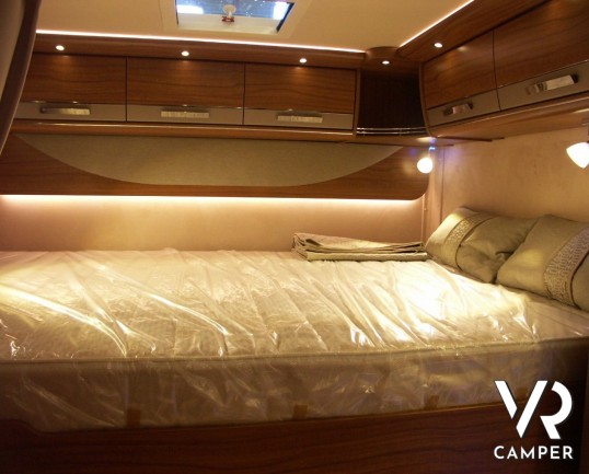 HYMER B 594 PREMIUM LINE: camper motorhome nuovo Hymer in Piemonte con ampio garage, bagno e doccia separata, lunghezza sotto i 7 metri.