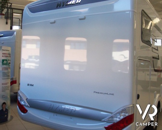 HYMER B 594 PREMIUM LINE: camper motorhome nuovo Hymer in Piemonte con ampio garage, bagno e doccia separata, lunghezza sotto i 7 metri.