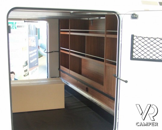 HYMER B 594 PREMIUM LINE: camper motorhome nuovo Hymer in Piemonte con ampio garage, bagno e doccia separata, lunghezza sotto i 7 metri.