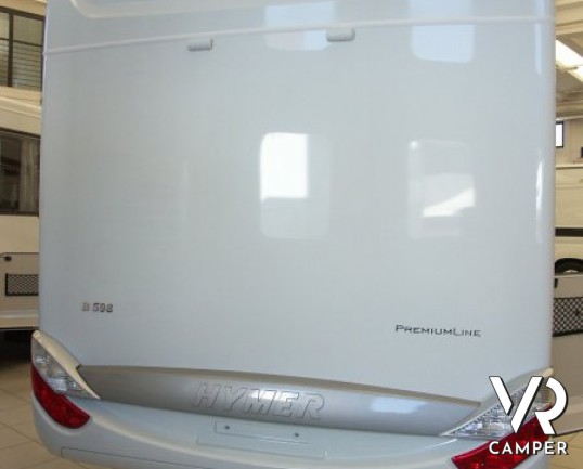 HYMER B 598 PREMIUM LINE: camper nuovo con letto nautico posteriore, bagno e doccia separata, sotto i 7 metri di lunghezza.