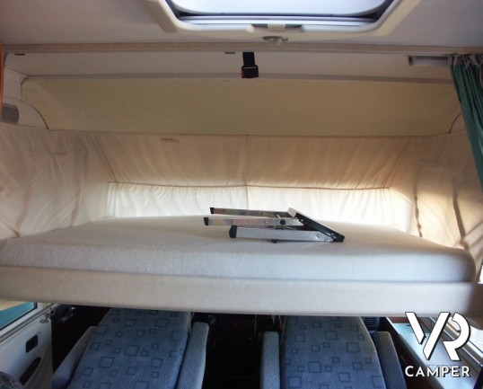 Hymer B 614 G: camper usato motorhome con garage posteriore, generatore di corrente, condizionatore a tetto.